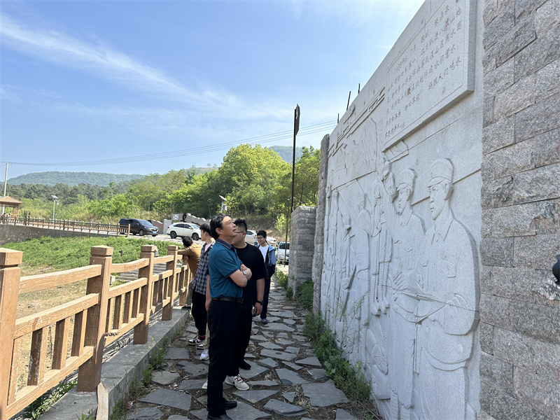 “追尋紅色足跡，擁抱生態(tài)夏意”-夏日團建活動6