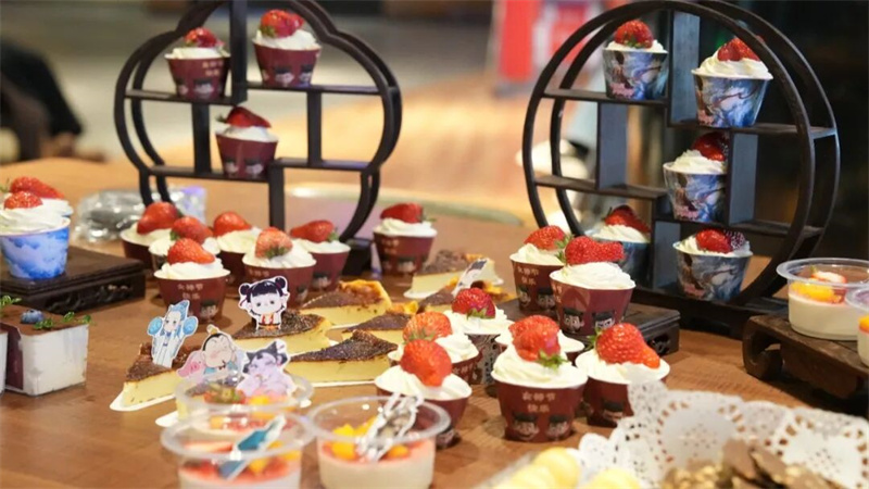 “風(fēng)火輪加速美麗，乾坤圈圈住幸?！迸窆?jié)特別活動(dòng)